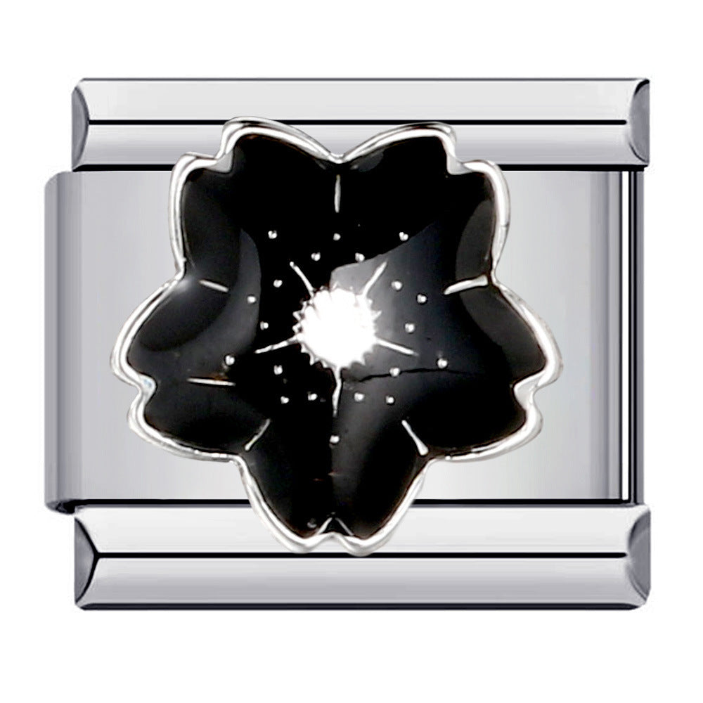 Fleur Noir, sur argent